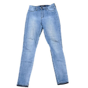 FASHION Nova Skinny Jeans